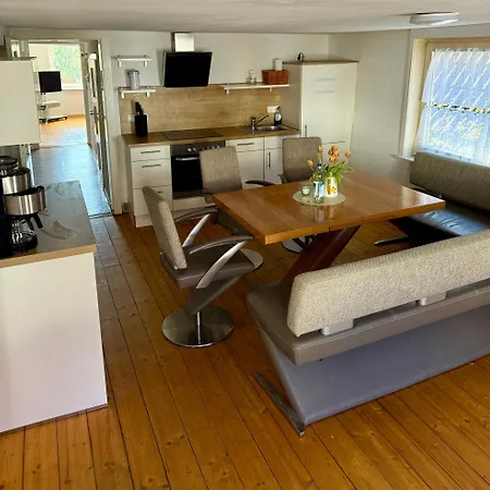 Gemuetlichkeit Im Fachwerkhaus, 3 Schlafzimmer, Balkon, Parkplatz