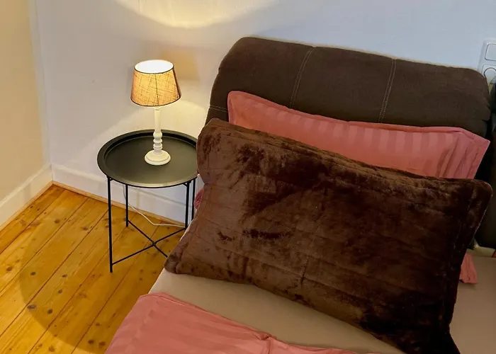 Apartment Gemütlichkeit Im Fachwerkhaus, 3 Schlafzimmer, Balkon, Parkplatz